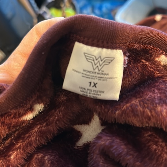 Wonder Woman 1X SWEATSHIRT - Picture 2 of 2